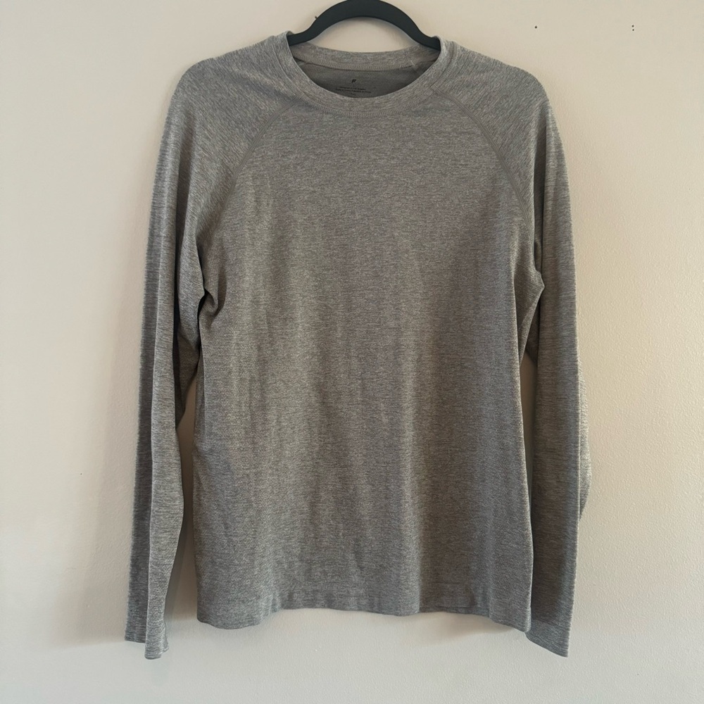 Fabletics Men’s Training Day Gray Long Sleeve Running Workout Size Small